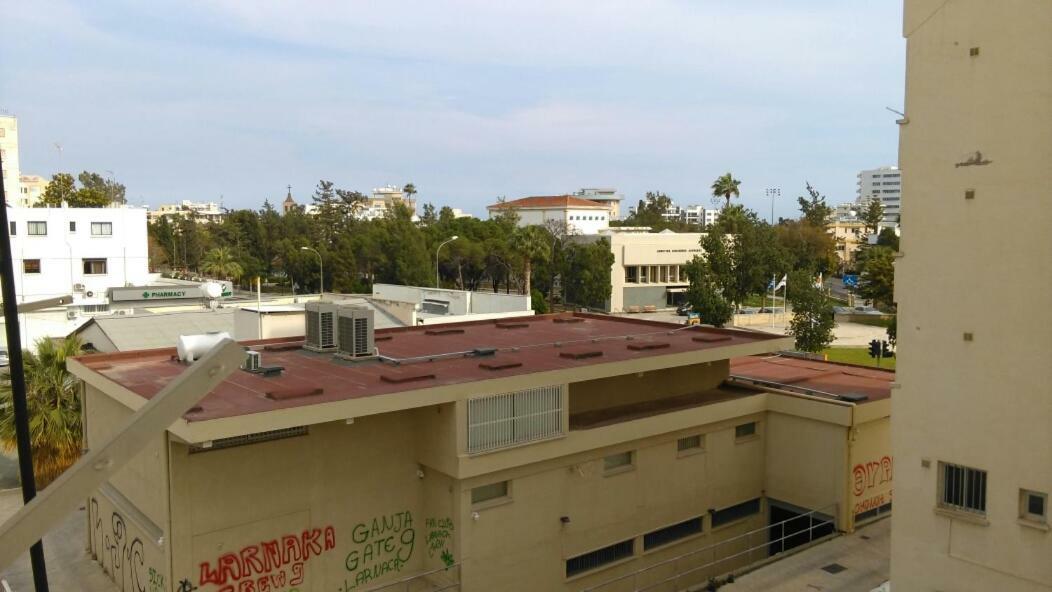 Modern City Center Apt Ларнака Екстериор снимка